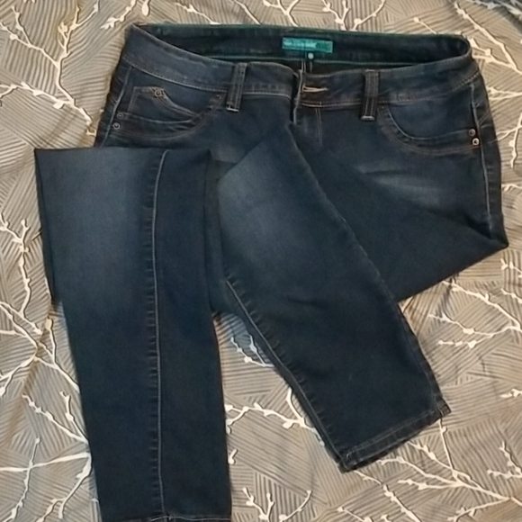 COPY - Ymi Jean's - Picture 2 of 2